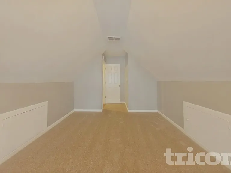 2200 Sugarbirch Dr — Photo 16