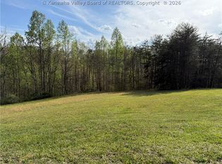 219 Wallace Dr, Milton, WV 25541