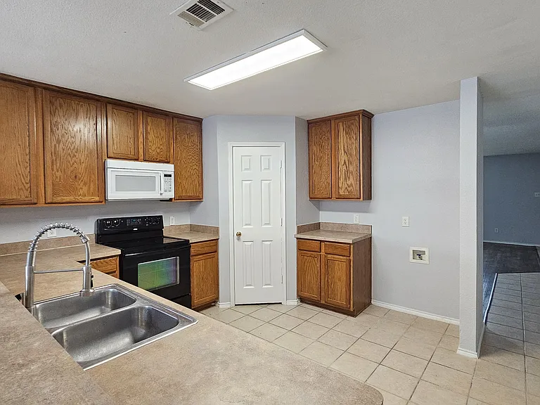 4305 Grassmere Rd — Photo 13