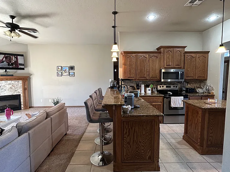 1112 Alma Dr — Photo 8