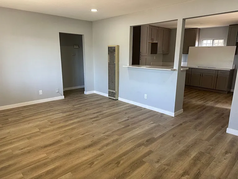 9526 Croesus Ave — Photo 1