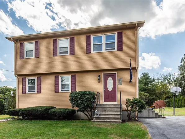 10 Glenna Dr, Smithfield, RI 02917