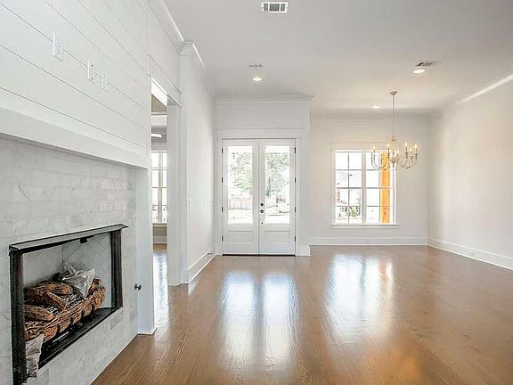 3rd image of 20957 N Dixboro Rd