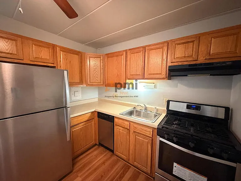 111 Harrington Ave #11 — Photo 5