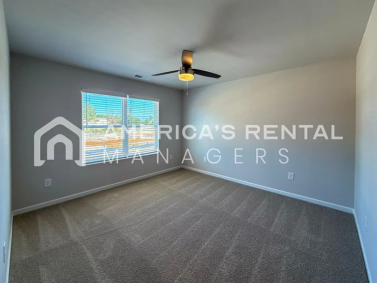 100 River Grass Dr — Photo 20