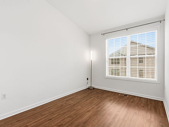4th image of 23167 Flora Mure Dr