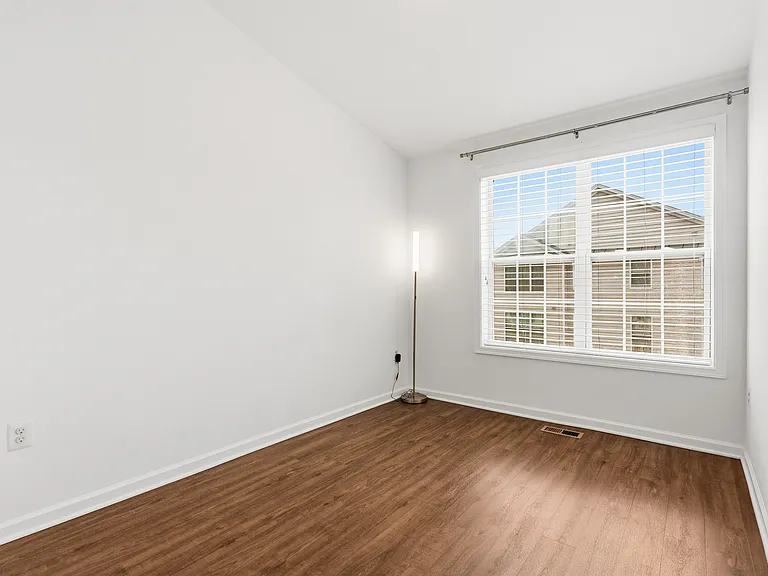23167 Flora Mure Dr — Photo 4