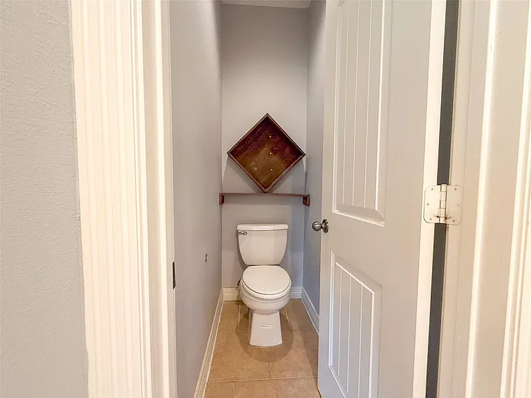 14908 Hannah Way — Photo 28