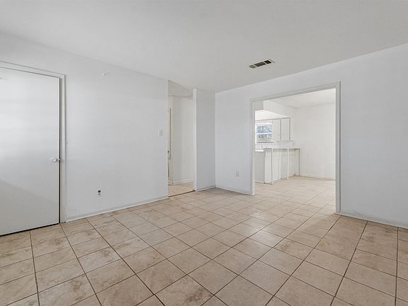 4th image of 8713 Merrymen Rd