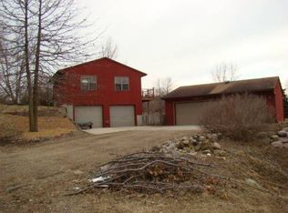 121 Timber Ridge Dr, Pella, IA 50219