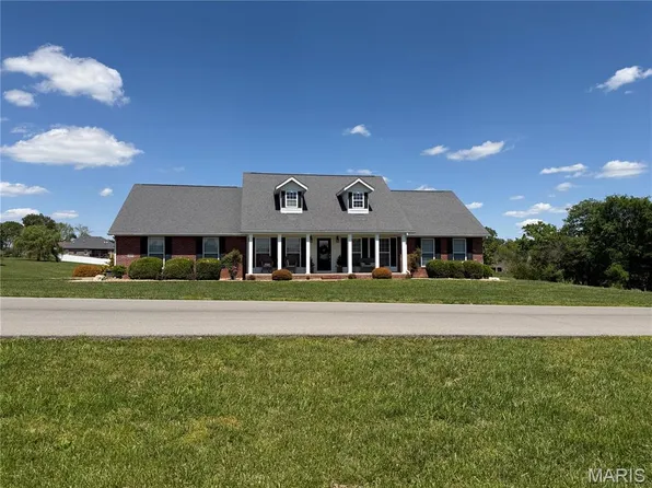 329 Cowboy Aly, Jackson, MO 63755