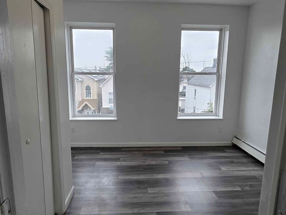 1st image of 514 Fulton St APT 3