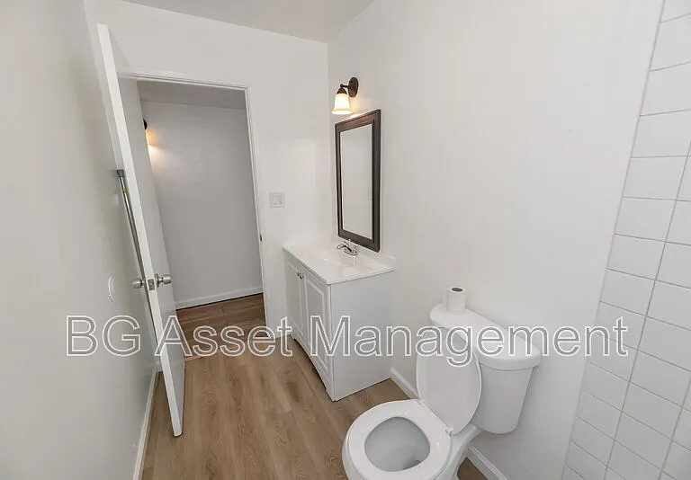 212 Westwood St — Photo 12