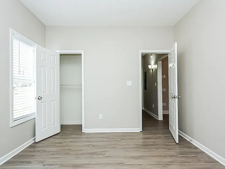 4060 Springvale Way — Photo 15