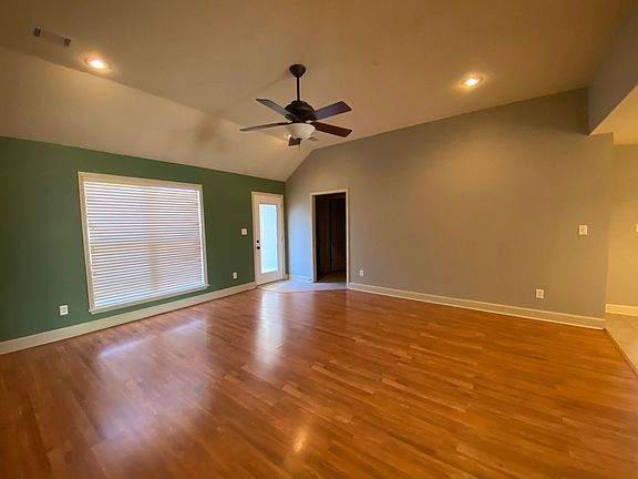 5th image of 3413 Oaklawn Ave