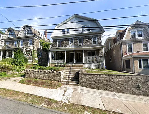 Mount Pleasant Ave W 134 Photo 1