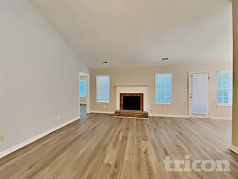 7819 Bar Harbor Dr — Photo 4