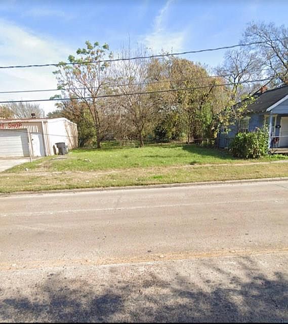 1st image of 1108 Gregg St