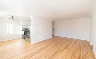 Hale Hall Apartments — Photo 16
