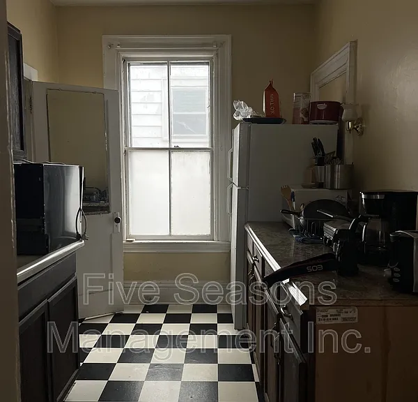 19 Grant St #2 — Photo 11