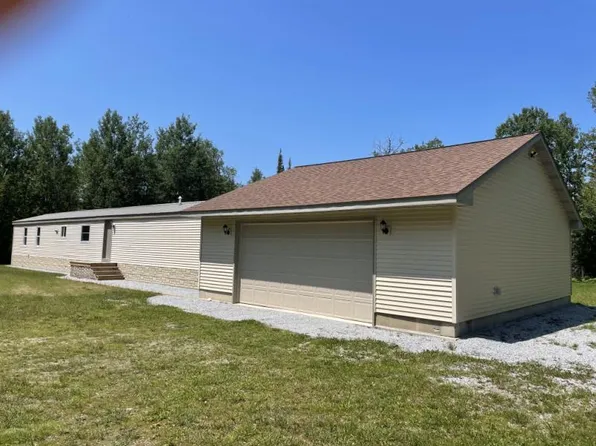 33243 E Alda Dr, Drummond Island, MI 49726