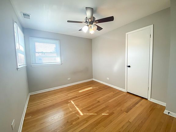 4th image of 105 Central Ave