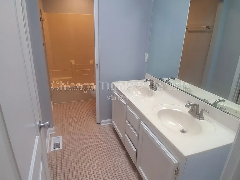 1204 E 166th Pl — Photo 23