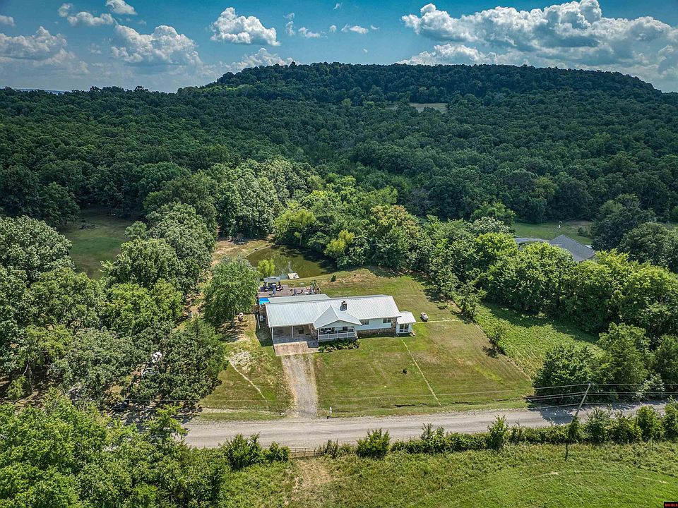 1st image of 446 Red Hill Rd