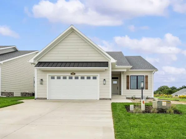 2560 Noellyn Dr, Berrien Springs, MI 49103