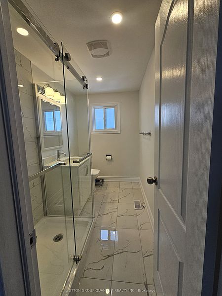Burlington House for rent - 3 Bedrooms — photo 11