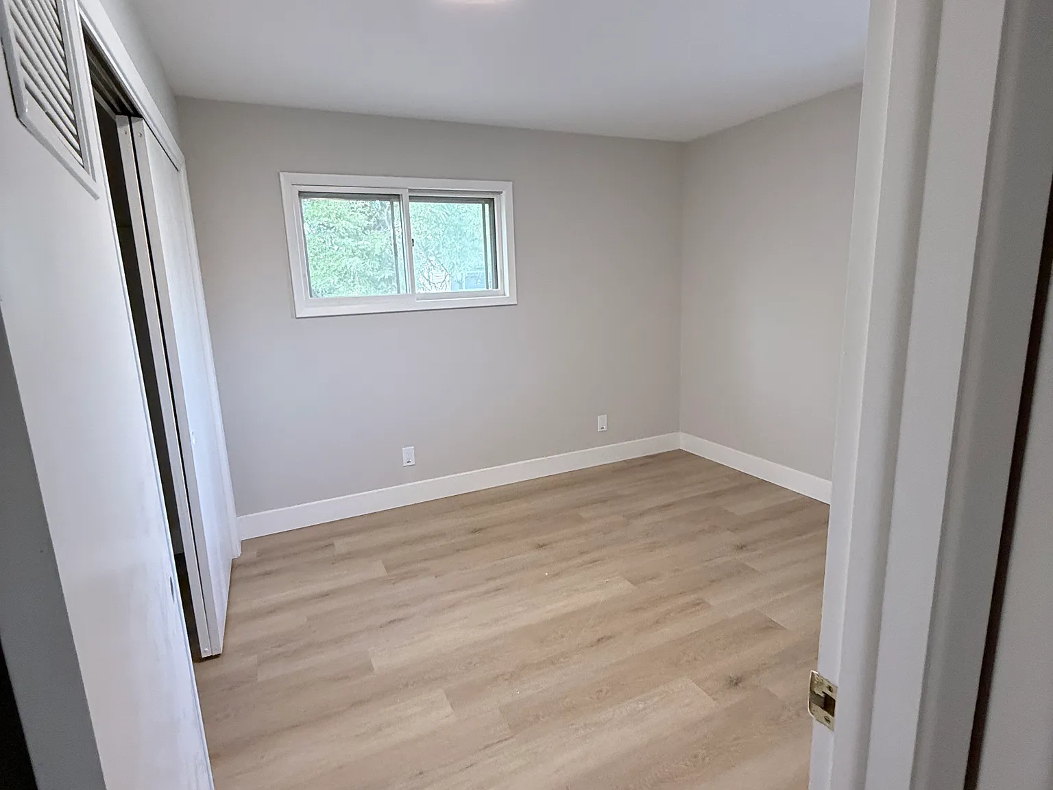 1510 Maurine St — Photo 4