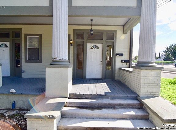 3rd image of 726 Marshall St #A