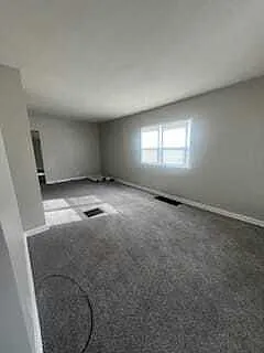 81 McKinley Ave S — Photo 5