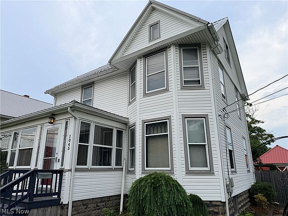 2nd image of 1043 W 50th St