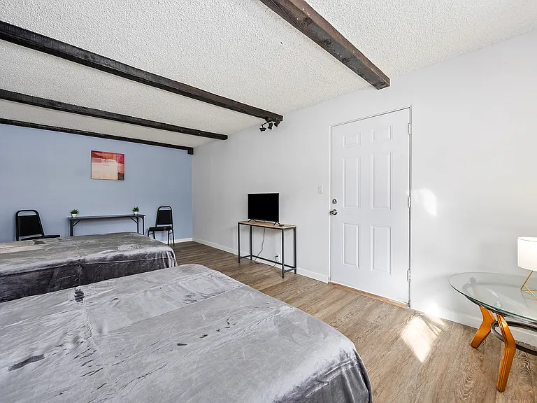401 W Main St #104 — Photo 8