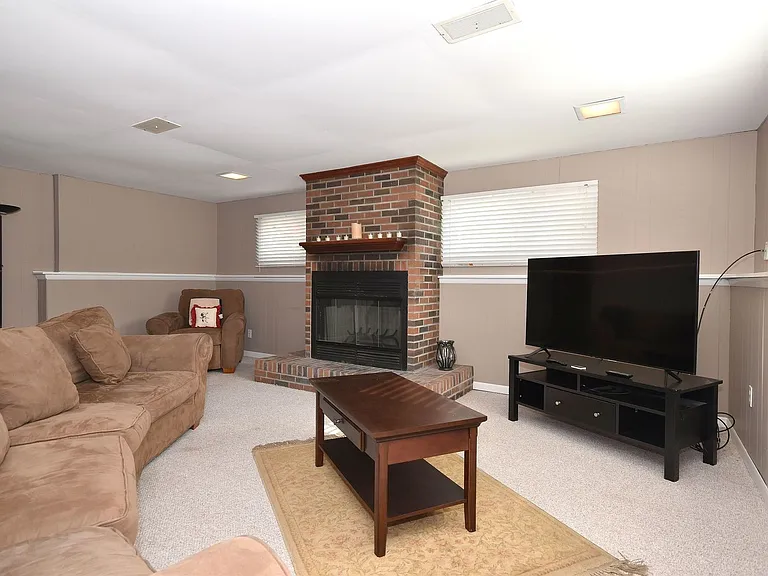 861 S Hawthorne Ave — Photo 27