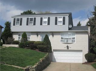 5748 Happy Hills Dr, Bethel Park, PA 15102