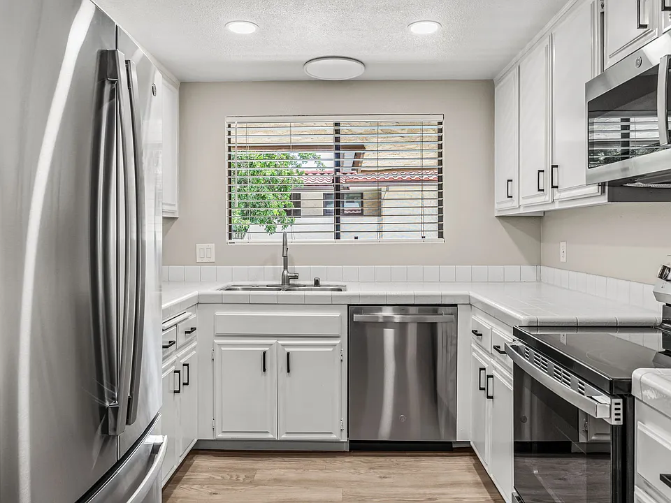 4225 Asher St #40-1-1