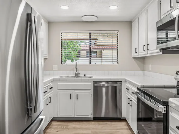 4225 Asher St #40-1-1, San Diego, CA 92110