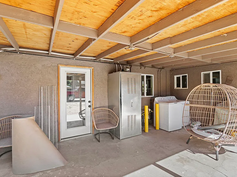 Kendall Dr — Photo 18