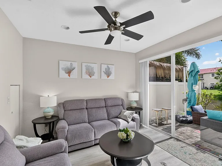 112 Monterey Bay Dr — Photo 21
