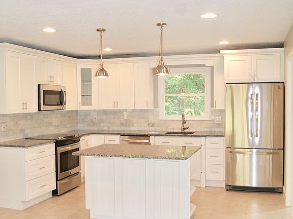 New Custom Kitchen and Tile
