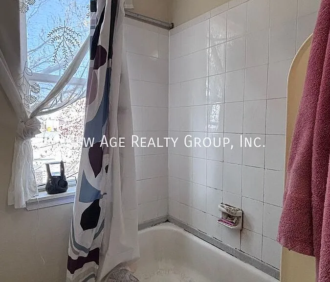824 S Saint Bernard St #3 — Photo 10