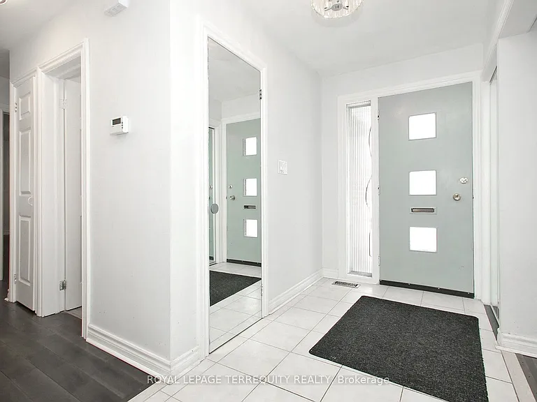 1 Barnes Cres — Photo 20