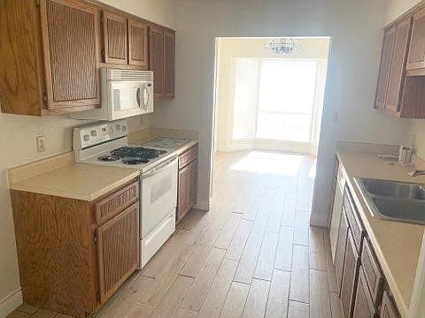 508 Lucile Ln #508 — Photo 6