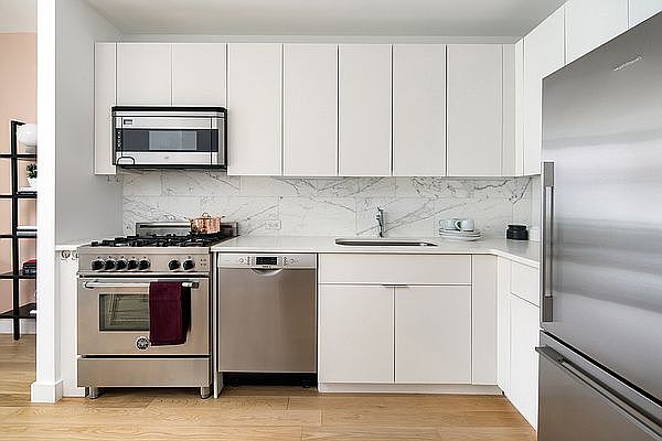 1st image of 515 9th Ave #10I