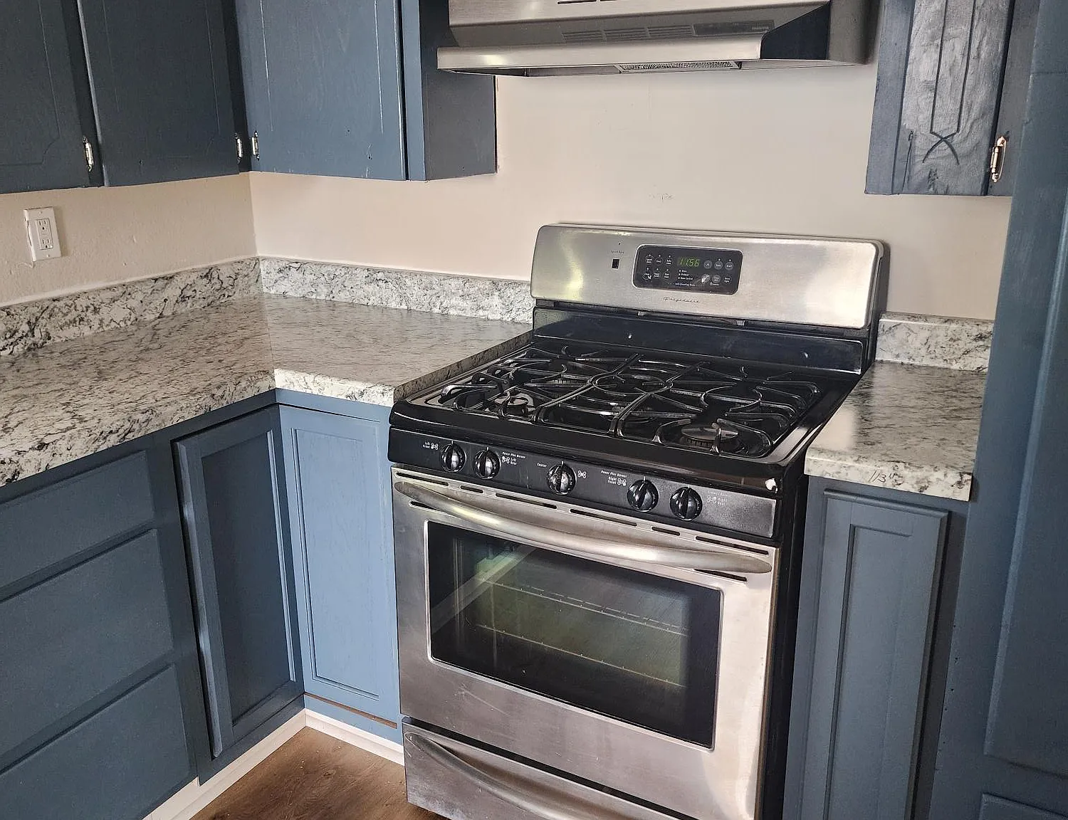 215 SE 38th St — Photo 3
