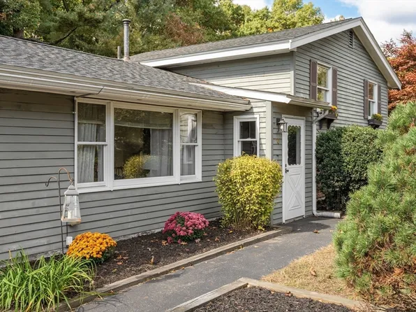 70 Catherine Dr, Peabody, MA 01960