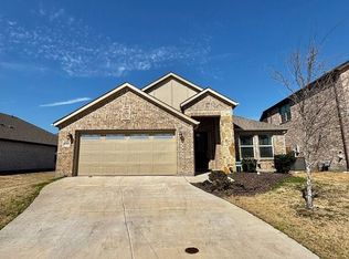6204 Red Falcon Dr, Fort Worth, TX 76179