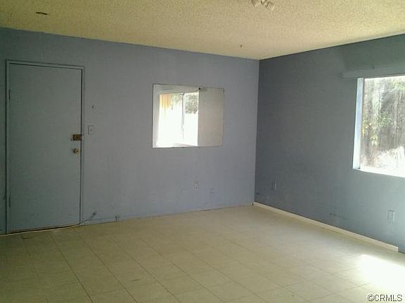 3rd image of 2122 N Eastwood Ave